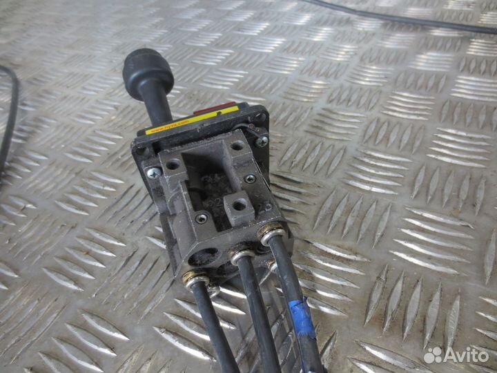 Кран подъема кузова hyva hyva 14750646H