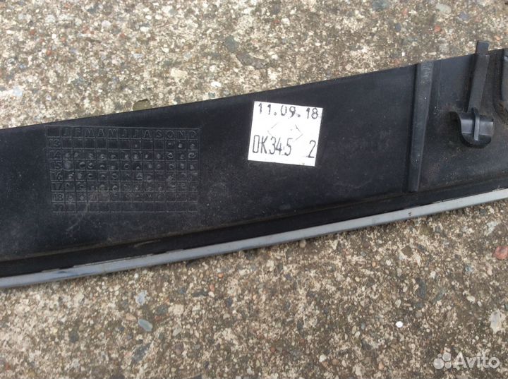 Хром молдинг решётки радиатора W447 мb-V-Klasse