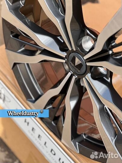 Кованые диски R18 Toyota Crown