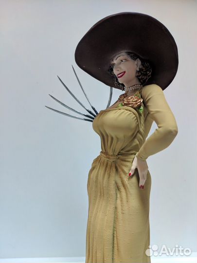 Фигурка Леди Димитреску Resident Evil Обитель Зла