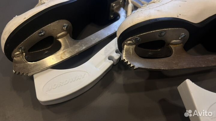 Коньки фигурные детские 29 размер