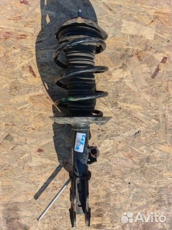 Стойка амортизатора Toyota C-HR