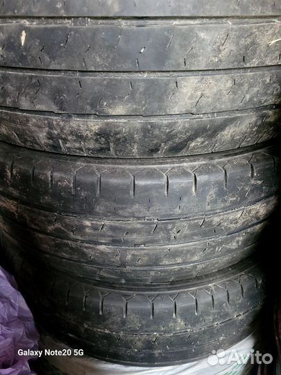 Akuret Hi-Run Bias 215/70 R16C