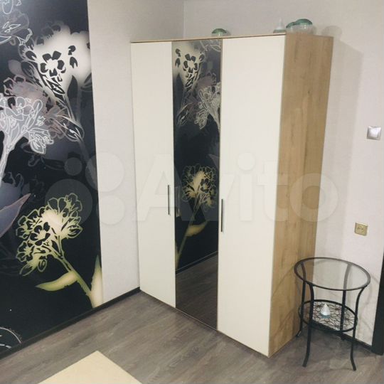 1-к. квартира, 42 м², 1/10 эт.