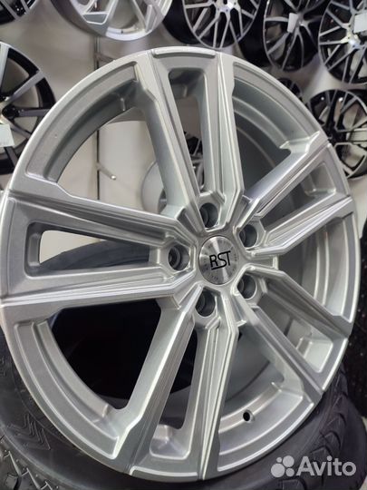 Диск литой RST R-078, 7*18,5*114.3,et37,dia66.6