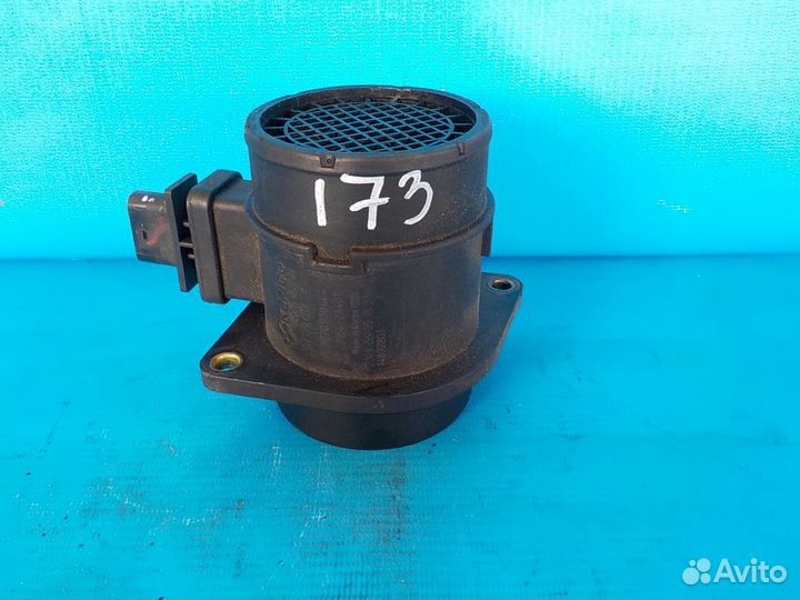 Датчик массового расхода воздуха KIA Ceed (ED) 200