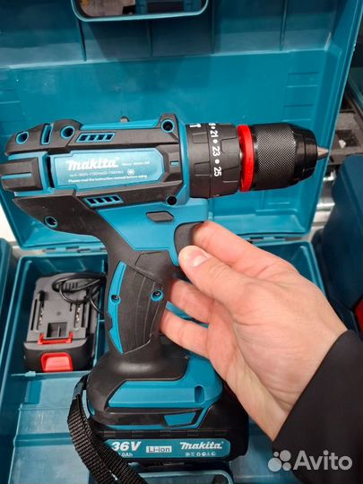 Шуруповерт Makita