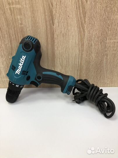 Дрель-шуруповерт сетевая Makita DF0300