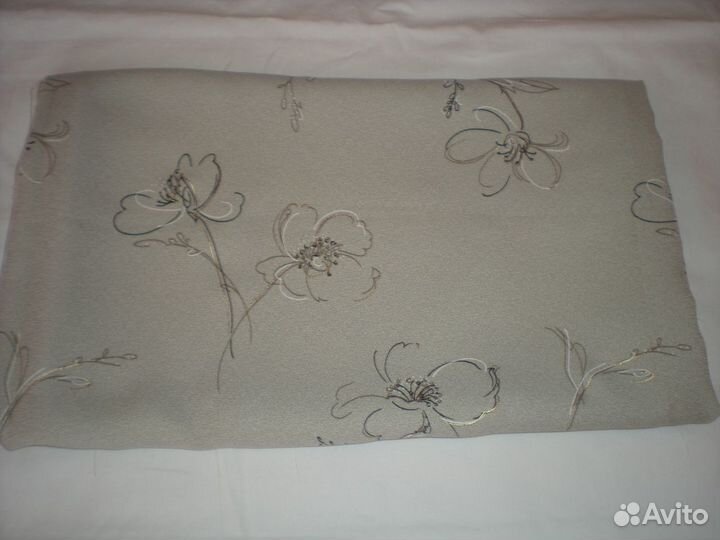 Шелк серебристый с рюлексом 1,5*1,60 цена за отрез