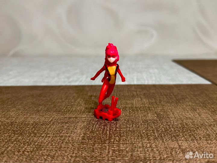 Фигурки леди баг и суперкот киндер