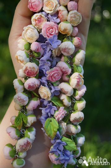 Браслет с сиренью и розами, ручной работы