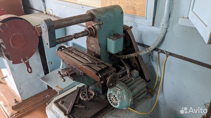 Станки токарные и фрезерный по металлу