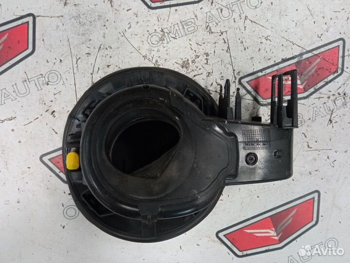 Лючок бензобака Опель Астра J