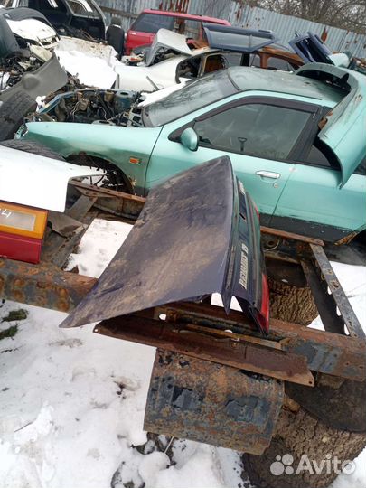 Крышка багажника Renault 19 Europa