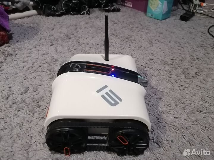 Робот-шпион танк Brookstone