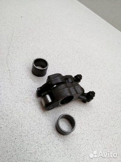 Коромысло клапана Honda Stream RN1 D17A