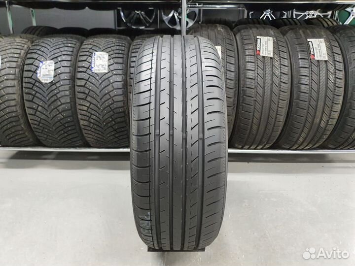 Yokohama BluEarth-XT AE61 235/55 R17