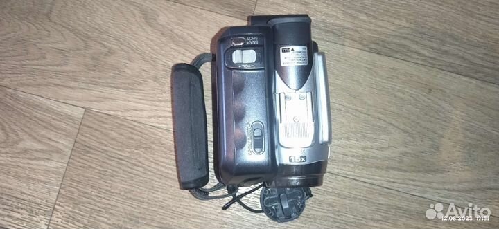 Видеокамера JVC GR DF420E