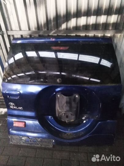 Крышка багажника в сборе Toyota RAV 4