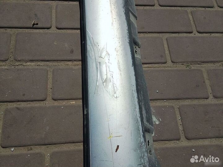 Накладка порога правая Toyota Avensis t250