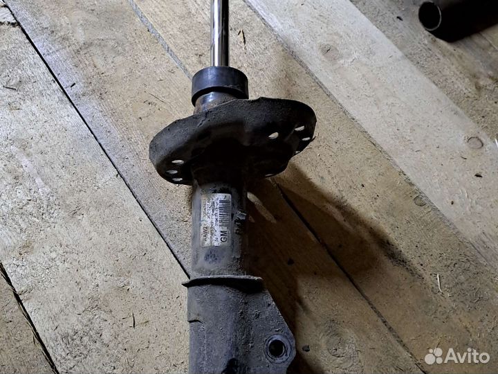 Амортизатор передний левый опель инсигния