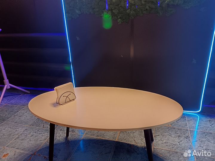 Журнальный столик