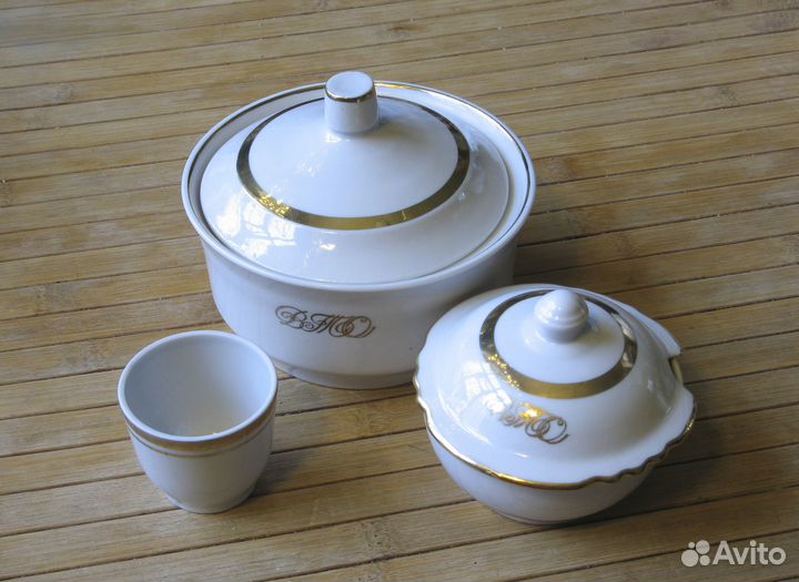 Сервиз для застольной сервировки