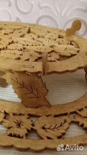 Деревянные салфетница и блюдо