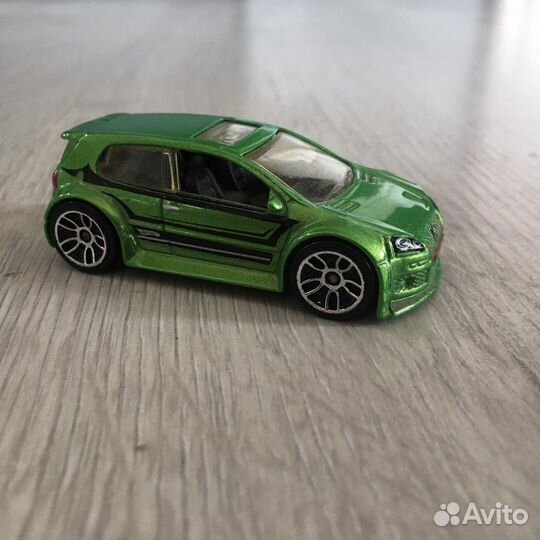 Hot wheels машинки