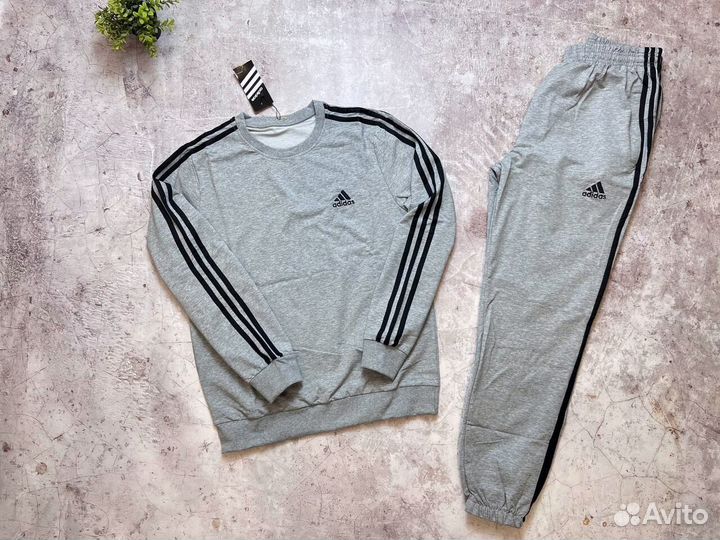 Спортивные костюмы Adidas