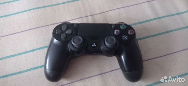 Джойстик PS4