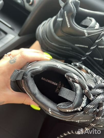 Balenciaga кроссовки triples черные