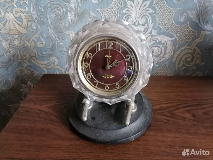 Часы винтажные Маяк в хрустале СССР