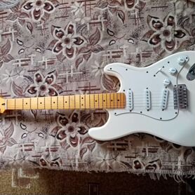 Электрогитара fender squier stratocaster