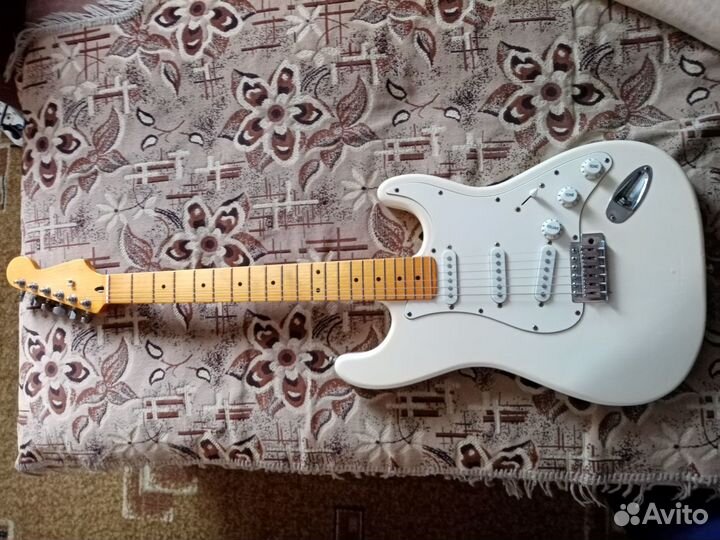 Электрогитара fender squier stratocaster