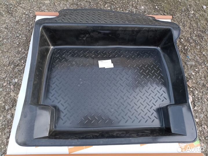 Коврик в багажник на ваз /корыто в багажник