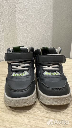 Кроссовеи детские 22 размер