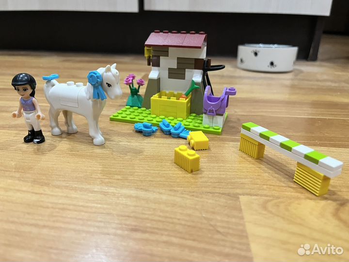 Lego Friends Эмма и трейлер для её лошадки