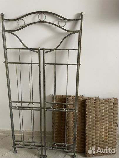 Стеллаж этажерка с ротангом