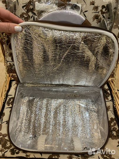 Набор для пикника в чемодане