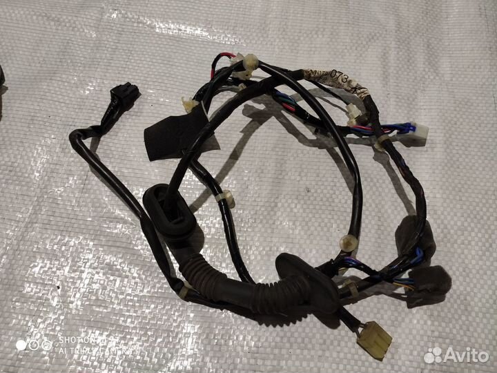 Электропроводка з/дверей Мицубиси Паджеро Спорт 1