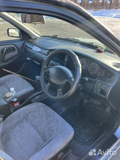 Nissan Bluebird 1.8 AT, 1998, 157 000 км