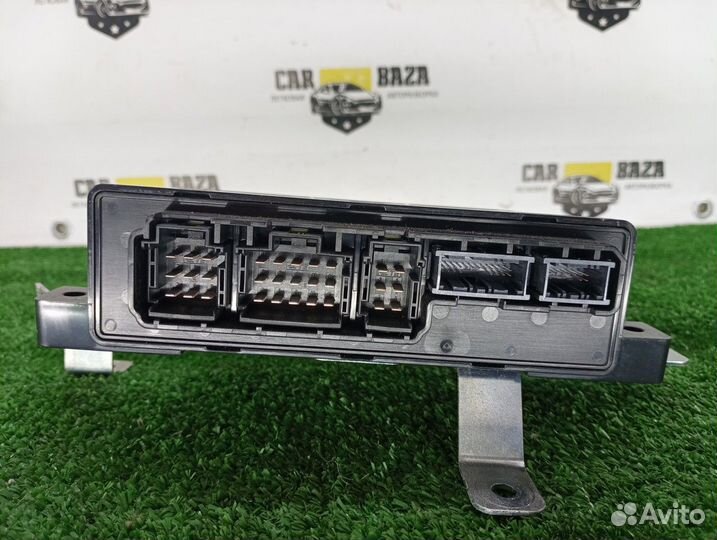 Блок управления выдвижными порогами Jaguar F-Pace