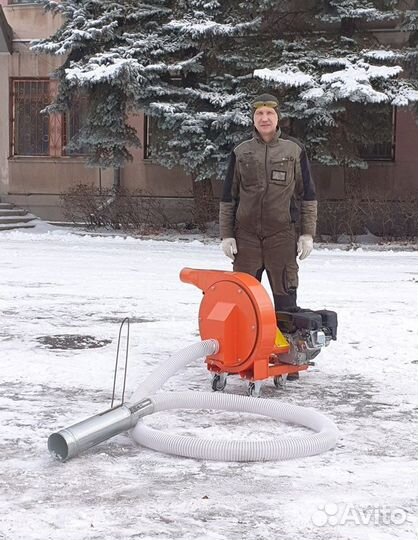 Автономная дробилка для зерна, сена Шмель 8 л.с