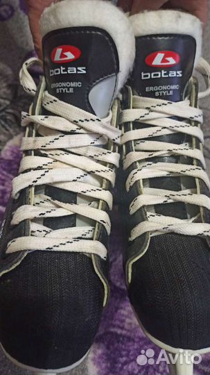 Коньки хоккейные