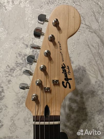 Электрогитара Fender Squier Bullet Stratocaster