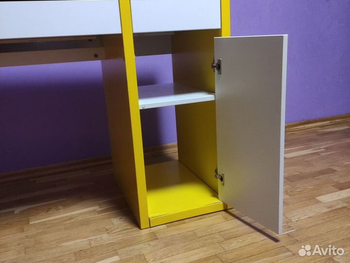 Письменный стол IKEA micke