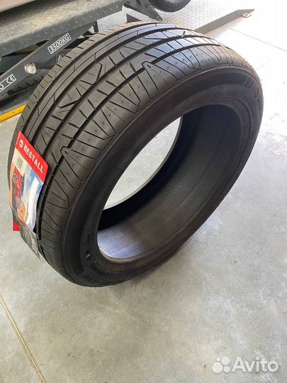 Bestall Victory AU918 235/45 R20 и 255/40 R20 98W