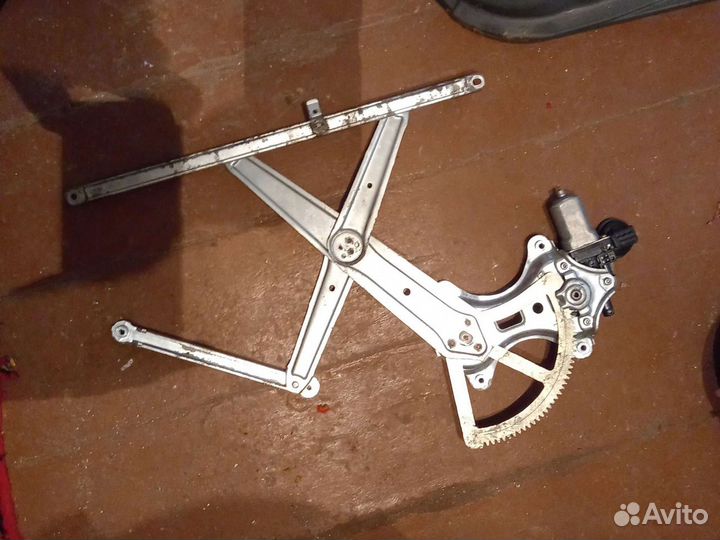 Стеклоподъёмник Toyota Prado 120