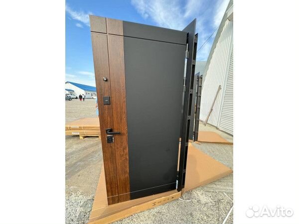 Дверь входная Luxor 2мдф Призма Зеркало